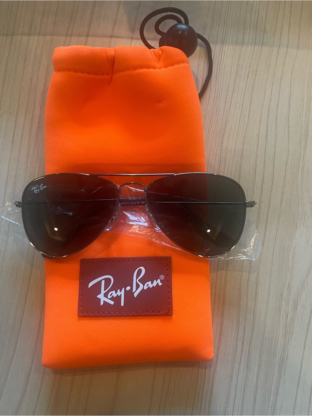 Ray-Ban Aviator Sunglasses with Orange Pouch